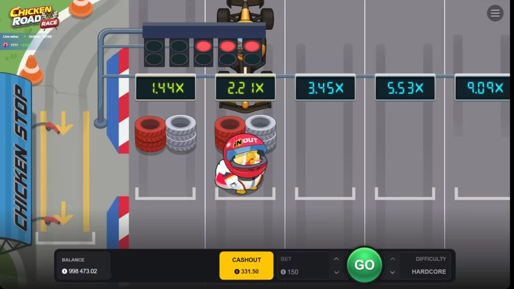 Capture d'écran de l'interface du jeu de casino instantané "Chicken Road Race", sur le thème de la course automobile.